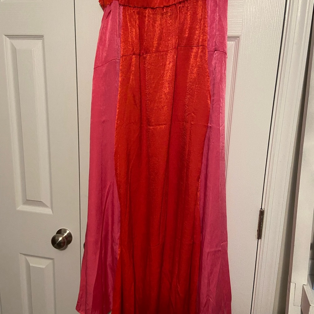 Petal & Pup Red and Pink Skirt Size L EUC